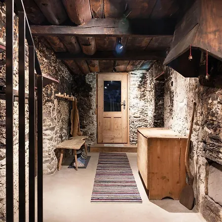 Raneburg Historic Estate With Sauna Domek alpejski Matrei in Osttirol