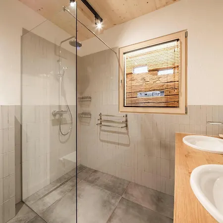 Domek alpejski Raneburg Historic Estate With Sauna